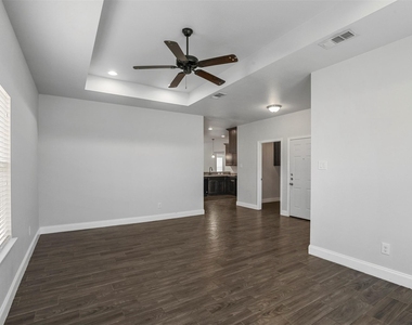 4807 Henry Street - Photo Thumbnail 7