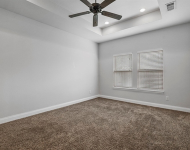 4807 Henry Street - Photo Thumbnail 9