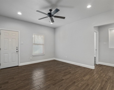 4807 Henry Street - Photo Thumbnail 6
