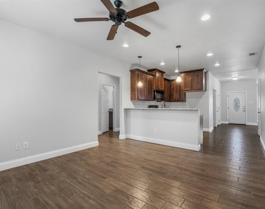 4807 Henry Street - Photo Thumbnail 1