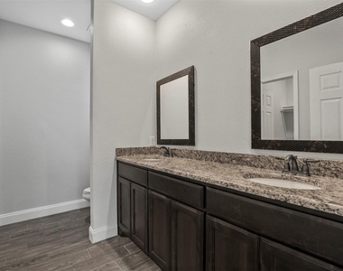 4807 Henry Street - Photo Thumbnail 12