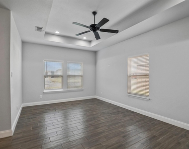 4807 Henry Street - Photo Thumbnail 8