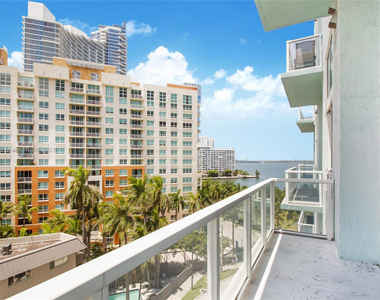 1900 N Bayshore Drive - Photo Thumbnail 6