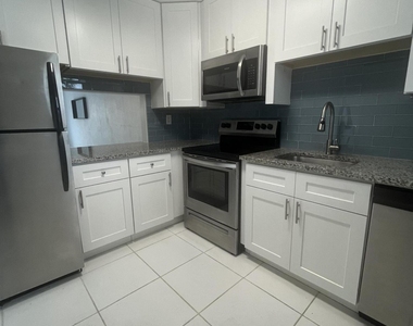 1001 Se 3rd Street - Photo Thumbnail 5