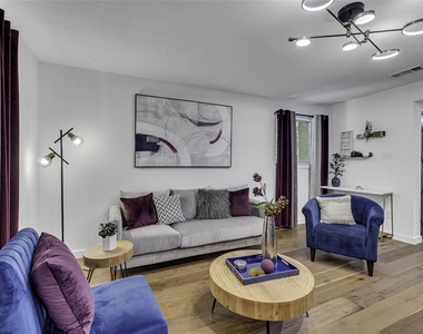 1428 N Main Street - Photo Thumbnail 3