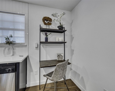 1428 N Main Street - Photo Thumbnail 13