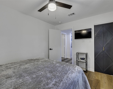 1428 N Main Street - Photo Thumbnail 15