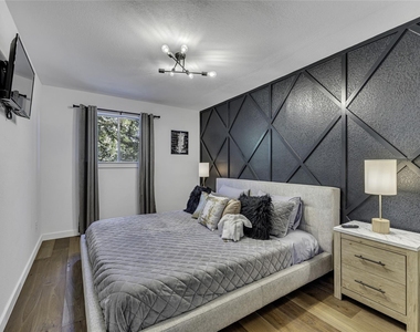 1428 N Main Street - Photo Thumbnail 10