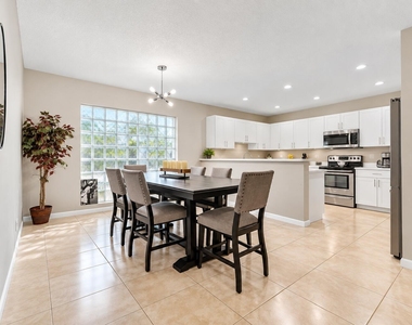 12230 Dartmoor Drive - Photo Thumbnail 10