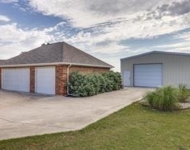 3036 Falcon Road - Photo Thumbnail 6