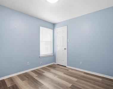 609 Race Street - Photo Thumbnail 10