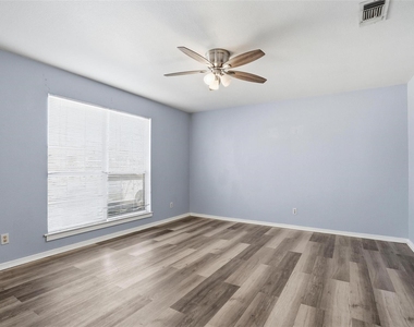 609 Race Street - Photo Thumbnail 1