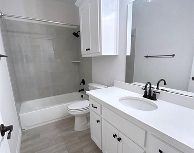 8406 Grant Lane - Photo Thumbnail 17
