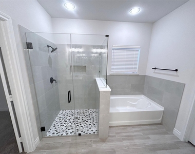 8406 Grant Lane - Photo Thumbnail 11