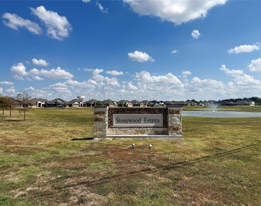 8406 Grant Lane - Photo Thumbnail 21