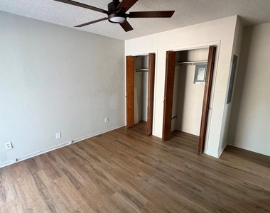 2205 Bowling Green Street - Photo Thumbnail 8