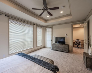 4009 Wycliff Avenue - Photo Thumbnail 14