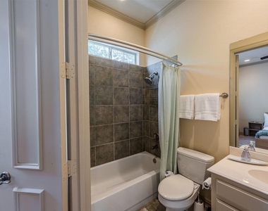 4009 Wycliff Avenue - Photo Thumbnail 20