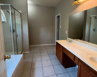 4126 Carrington Drive - Photo Thumbnail 17