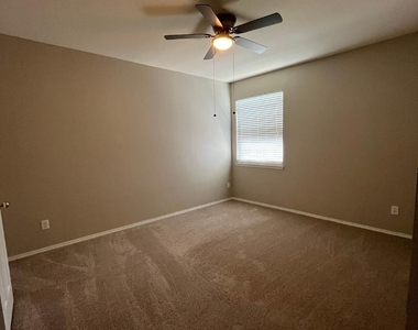 4126 Carrington Drive - Photo Thumbnail 9