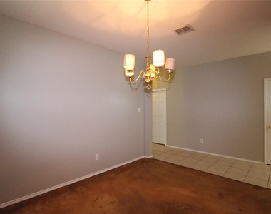 4126 Carrington Drive - Photo Thumbnail 6
