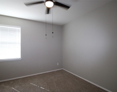 4126 Carrington Drive - Photo Thumbnail 10