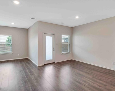 110 Real Quiet Lane - Photo Thumbnail 6