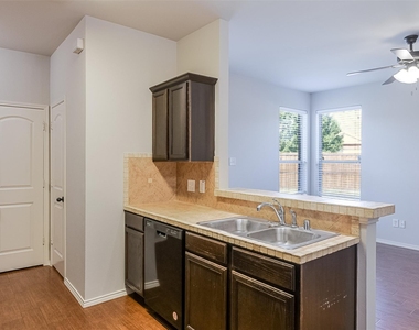 2515 Sedona Street - Photo Thumbnail 2