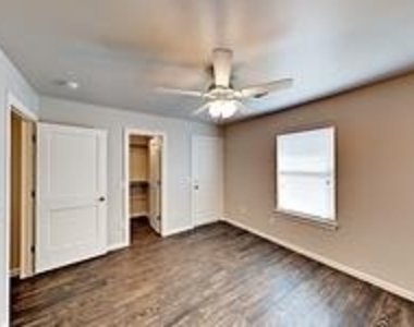 4916 Avion Court - Photo Thumbnail 4