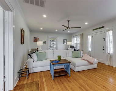 1025 Nw 34th Street - Photo Thumbnail 9