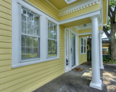 1025 Nw 34th Street - Photo Thumbnail 4
