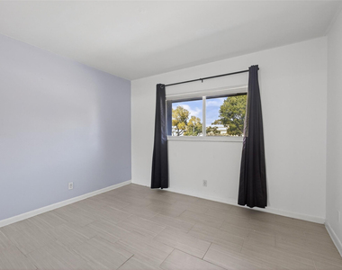 8400 W Sample Road - Photo Thumbnail 12