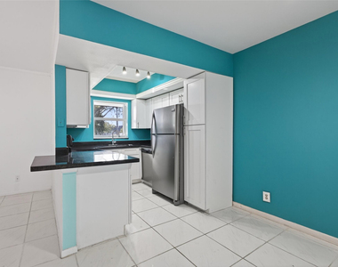 8400 W Sample Road - Photo Thumbnail 2