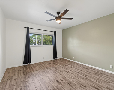 8400 W Sample Road - Photo Thumbnail 15