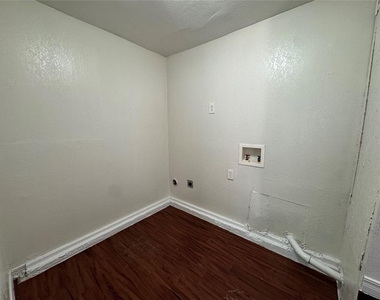 1307 Sheffield Road - Photo Thumbnail 12