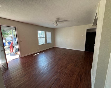 1307 Sheffield Road - Photo Thumbnail 3