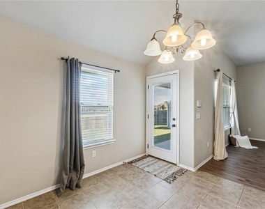 18220 Scarborough Drive - Photo Thumbnail 9