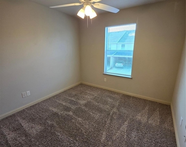 2384 Calendar Court - Photo Thumbnail 17