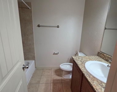 2384 Calendar Court - Photo Thumbnail 13