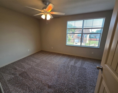 2384 Calendar Court - Photo Thumbnail 11