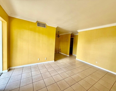 1607 Holly Street - Photo Thumbnail 1