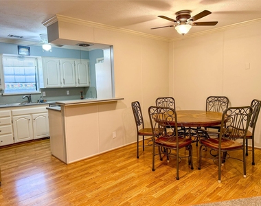 1302 Patricia Lane - Photo Thumbnail 5