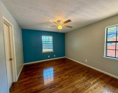 1302 Patricia Lane - Photo Thumbnail 11