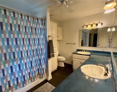 1302 Patricia Lane - Photo Thumbnail 16