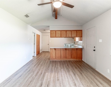 4031 Country Meadows Circle - Photo Thumbnail 12
