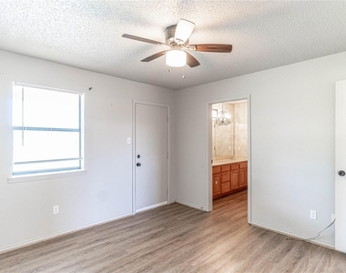 4031 Country Meadows Circle - Photo Thumbnail 18