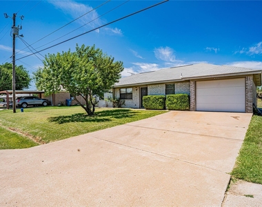 4031 Country Meadows Circle - Photo Thumbnail 1