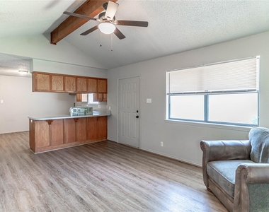 4031 Country Meadows Circle - Photo Thumbnail 10