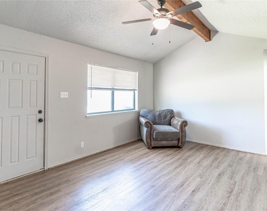 4031 Country Meadows Circle - Photo Thumbnail 9