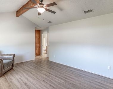 4031 Country Meadows Circle - Photo Thumbnail 8